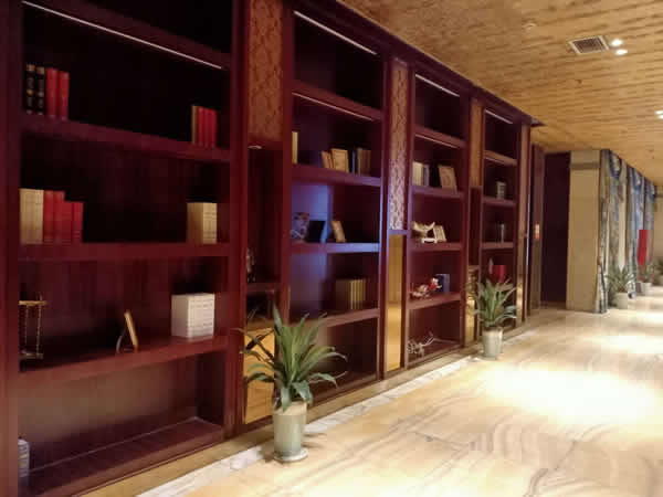 深圳夜总会KTV招聘男模模特礼仪生意好无费用